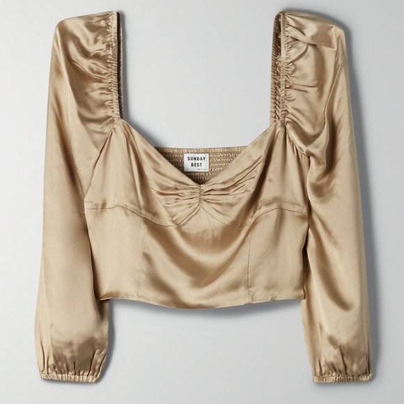 Aritzia Tops - ❤️HOST PICK ❤️✨NWT✨ Aritzia blouse (size 6)